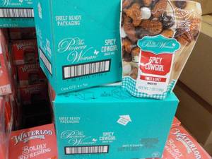 lot 283 image: 8 x 7 oz Bags The Pioneer Woman Spicy Cowgirl Snack Mix Best By 09012023