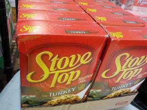 lot 296 image: 12 Pack Stove Top Turkey Stuffing Mix best date 122024