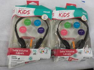 lot 34 image: 2 Maxwell Action Kids Headphones with Mic - bent boxes