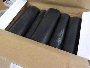lot 46 image: Boardwalk 100 Can Liners 38 x 58- ...