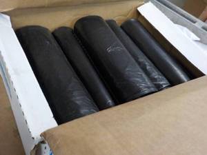 lot 47 image: Boardwalk 100 Can Liners 38 x 58- ...