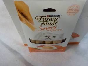 lot 102 image: 30 ct Purina Fancy Feast Savory Cat Treats Natural Salmon and Tuna in a Demi Glaze best date 082023 Retail $90 total