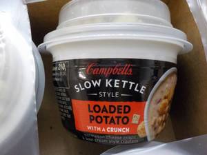 lot 138 image: 12 ct Campbells Slow Kettle Style Loaded Potato Soup with a Crunch best date 08152023