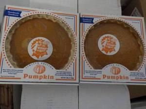 lot 326 image: K 2 The Village Pie Maker Frozen Pumpkin Pies- thaw and bake