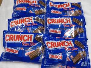 lot 426 image: 6 - 10 oz Bags Crunch Fun Size Bars...