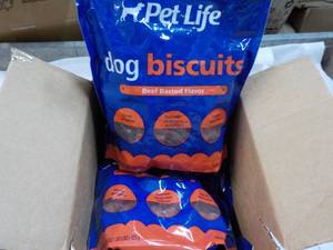 lot 447 image: 4 x 15 oz Pet Life Dog Beef Flavor Biscuits