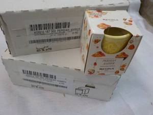 lot 451 image: 12 Regina Persian Amber Candles...
