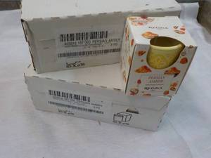 lot 452 image: 12 Regina Persian Amber Candles...