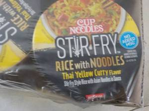 lot 470 image: 6 Cup Noodles Stir Fry Meals best date 01262024