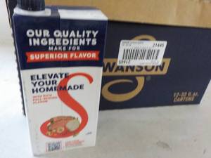 lot 487 image: 12 - 32 oz Swanson Beef Stock best date 11182023