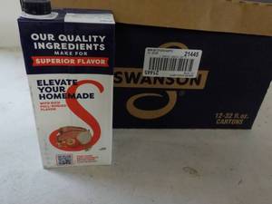 lot 490 image: 12 - 32 oz Swanson Beef Stock best date 11182023