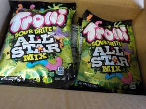 lot 497 image: 8 x 6.3 oz Trolli Sour Bites All Star Bix