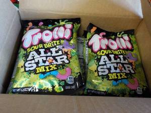 lot 498 image: 8 x 6.3 oz Trolli Sour Bites All Star Bix