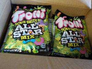 lot 500 image: 8 x 6.3 oz Trolli Sour Bites All Star Bix