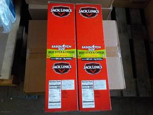 lot 532 image: 2 Boxes 12 each Jack Links Sasquatch Size Beef Stick and Cheese Jalapenos