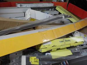 lot 542 image: Pallet of Everything Pictured...