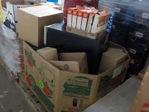 lot 544 image: Pallet of Everything Pictured- including food, Overstocks and Returns