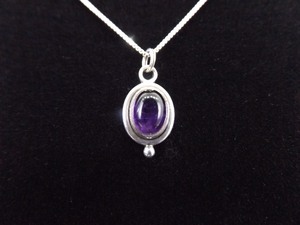 lot 7 image: .925 Sterling Silver Amethyst Cabochon Pendant Necklace