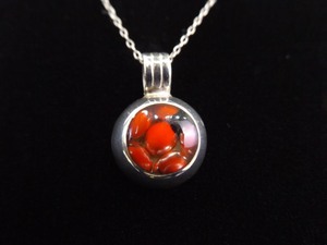 lot 10 image: .925 Sterling Silver Encased Seed Pendant Necklace