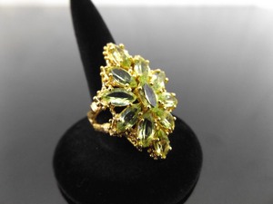 lot 31 image: NEW .925 Sterling Silver Peridot Crystal Vermeil Cocktail Ring Size 8.25