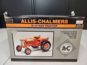 lot 22 image: Allis Chalmers highly detailed D-14 Gas Tractor LRPTA Dalton MN Serial # 72  116