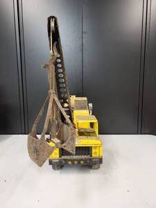 lot 35 image: Tonka Dirt Mover  Fully Functional
