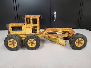lot 77 image: Tonka Grader