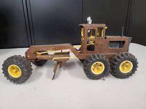 lot 81 image: Tonka Grader