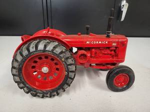 lot 84 image: McCormick WD-9 Tractor 116 Scale