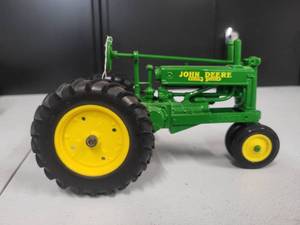lot 157 image: John Deere General Purpose Tractor 116 Scale