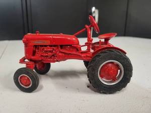 lot 168 image: McCormick Farmall Cub Tractor