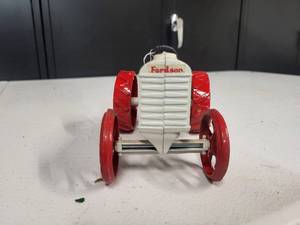 lot 171 image: Fordson Model Unknown Tractor