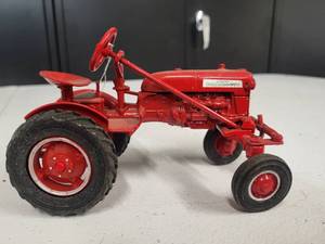 lot 177 image: McCormick Farmall Cub Tractor