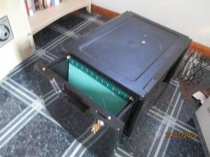 Plastic Locking file box with keys