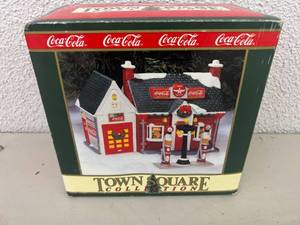 Coca Cola Flying A Service Station Town Square Collection in Box