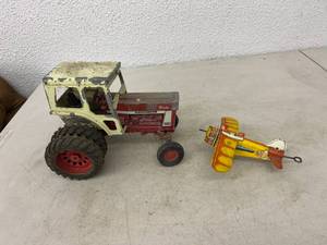 International Farmall 1466 Turbo Tractor & Metal Airplane