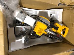 DEWALT 15 Amp Corded 12 in. Double Bevel Sliding Compound Miter Saw with XPS technology, Blade Wrench and Material Clamp     Customer Returns See Pictures