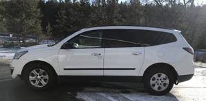 lot 1 image: 2017 Chevy Traverse LS AWD