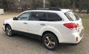 lot 3 image: 2014 Subaru Outback AWD