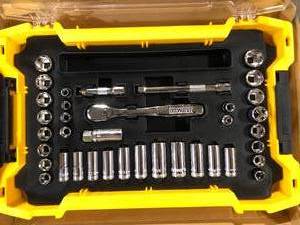 Dewalt Tool Set   Customer Returns  See Pictures