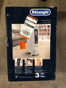 DeLonghi 1500-Watt 5120 BTU Electric Oil Filled Radiator Space Heater Quiet Full Room Comfort  Customer Returns  See Pictures