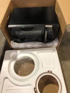 Toshiba 1.0 cu. ft. in Stainless Steel 1000 Watt Countertop Microwave Oven with Air Fryer, Broil, Convection, Eco Mode  Customer Returns  See Pictures