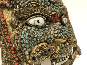 lot 14 image: Antique Nepalese Inlaid Brass Deity Mask