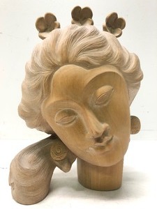 lot 32 image: Beautiful Hand Carved Signed Balinese Bust Carving of a Woman