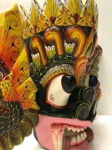 lot 59 image: Impressive Old Vintage Sri Lankan Carved Wood Mask 