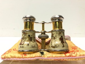 lot 62 image: Excellent Vintage Porcelain  Brass Oriental Hand Painted Opera Glasses