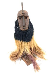 lot 69 image: Old Carved Vintage African Carved Wood Headdress 