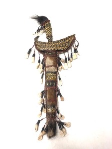 lot 126 image: Vintage Dayak Dagger wCurved Blade