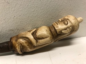 lot 142 image: Fantastic Antique Kris Dagger wFigural Carved Bone Handled & Carved Wood Sheath