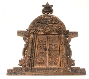 lot 44 image: Ornately Carved Vintage Wooden Temple Mirror